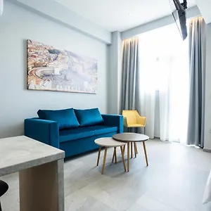 aristotelous-downtown-suites.hotelschalkidiki.net/